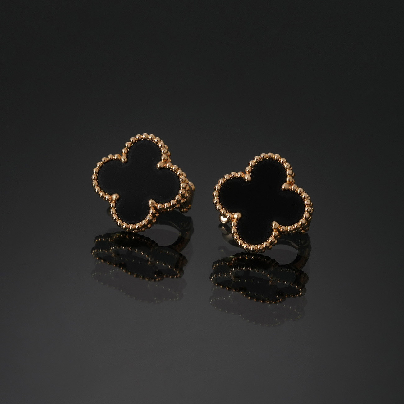VAN CLEEF & ARPELS(USED)반클리프 빈티지 알함브라 오닉스 이어링